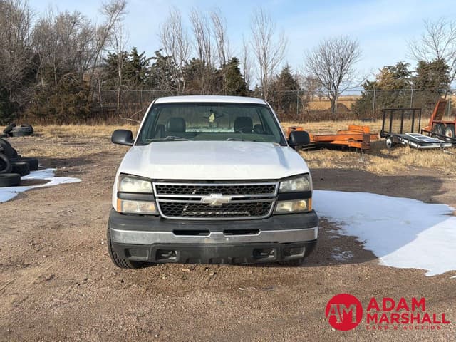 Image of Chevrolet C1500 equipment image 2