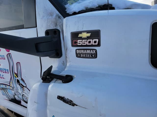 Image of Chevrolet C5500 equipment image 3