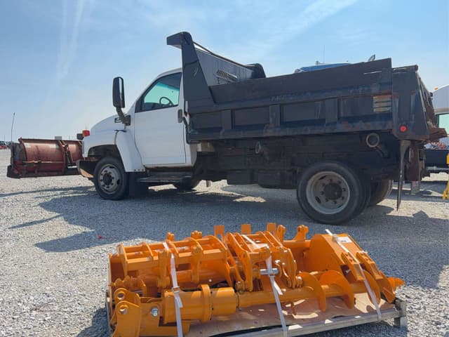 Image of Chevrolet C5500 equipment image 3