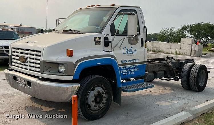 2006 Chevrolet C5500 Equipment Image0