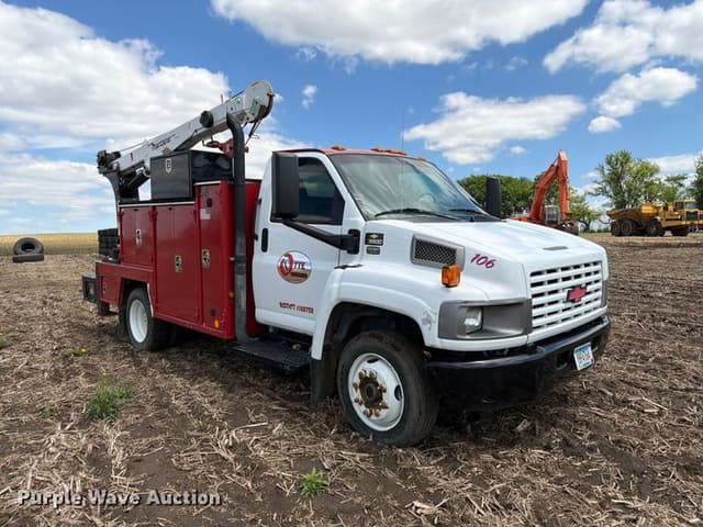 Image of Chevrolet C5500 equipment image 2