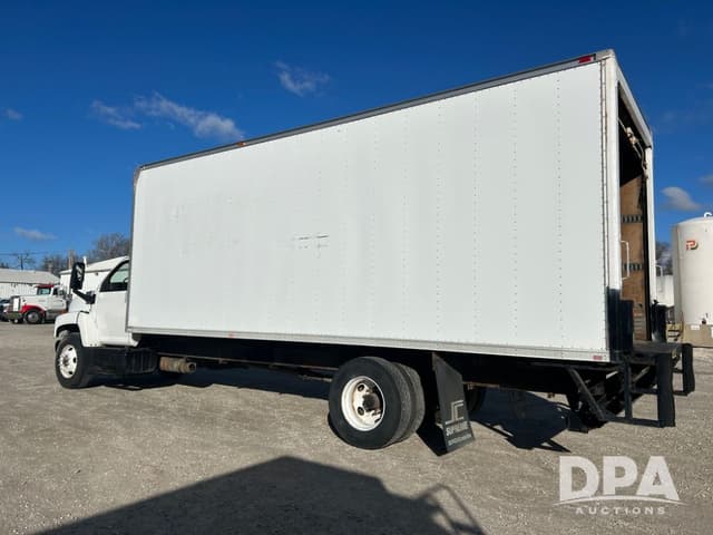 Image of Chevrolet C6500 equipment image 4