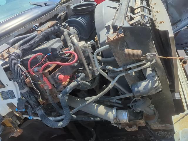 Image of Chevrolet C7500 equipment image 3