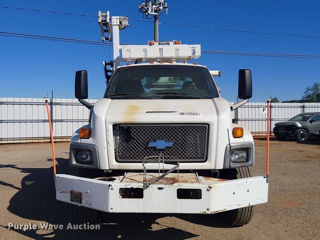 Image of Chevrolet C7500 equipment image 1