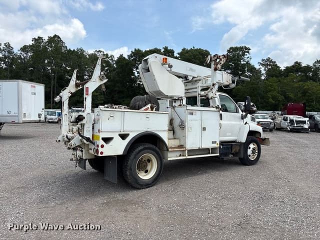 Image of Chevrolet C7500 equipment image 4