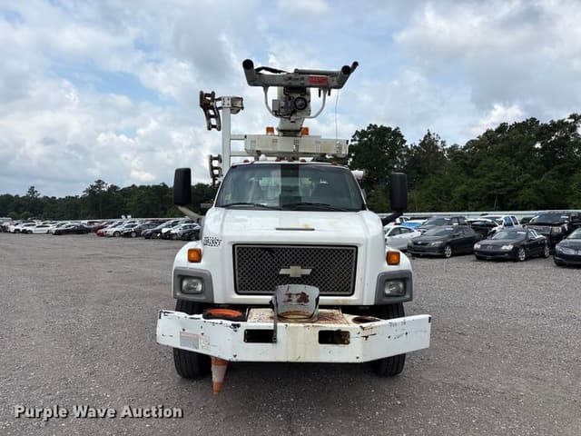 Image of Chevrolet C7500 equipment image 1