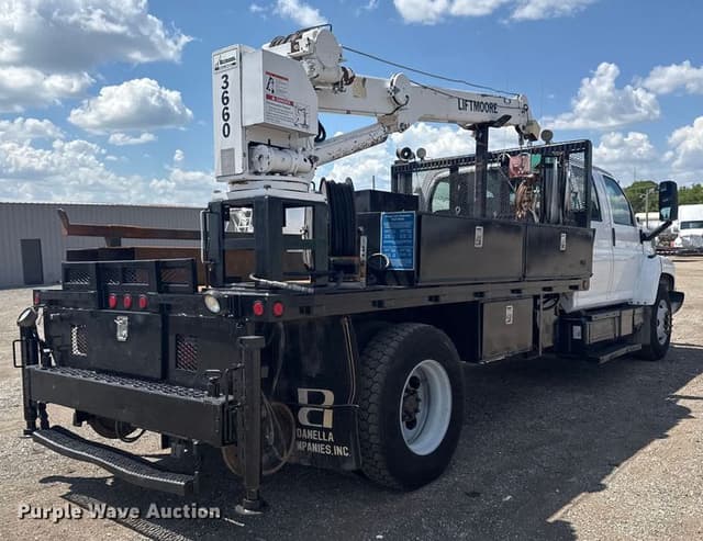 Image of Chevrolet C7500 equipment image 4