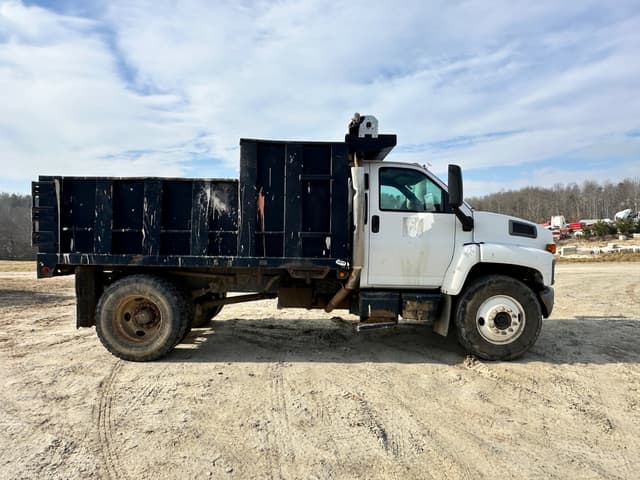 Image of Chevrolet C7500 equipment image 3