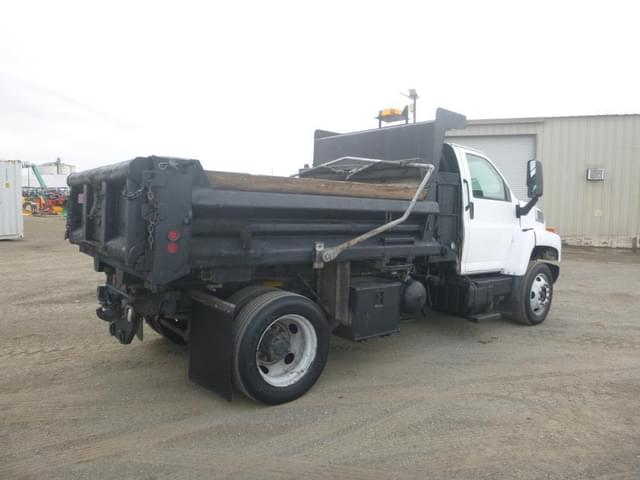 Image of Chevrolet C7500 equipment image 2
