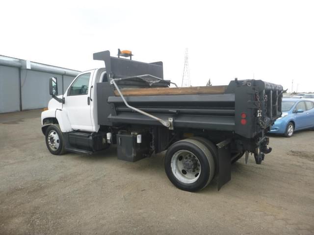 Image of Chevrolet C7500 equipment image 3