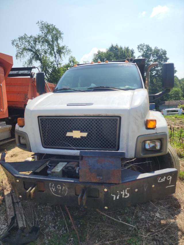 Image of Chevrolet C7500 equipment image 1