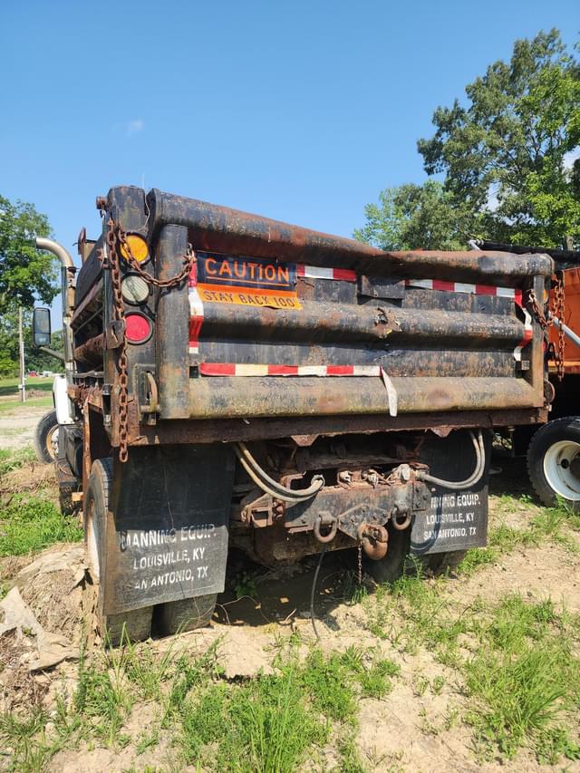 Image of Chevrolet C7500 equipment image 4