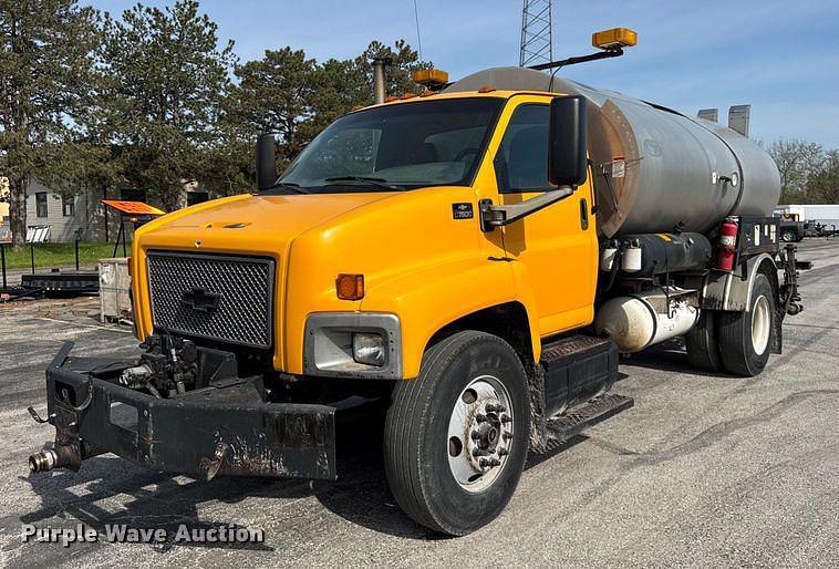 Image of Chevrolet C7500 Primary image