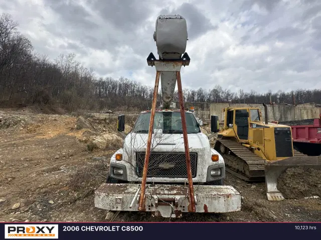 Image of Chevrolet C8500 equipment image 1