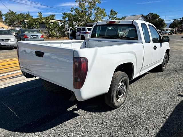 Image of Chevrolet Colorado equipment image 2