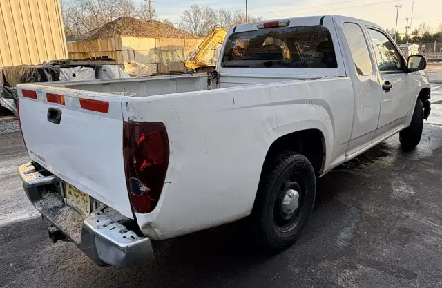 Image of Chevrolet Colorado equipment image 4
