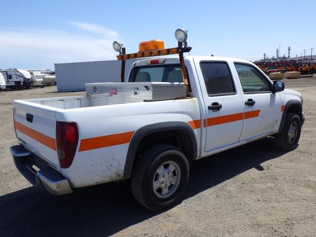 Image of Chevrolet Colorado equipment image 2