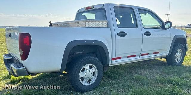 Image of Chevrolet Colorado equipment image 4