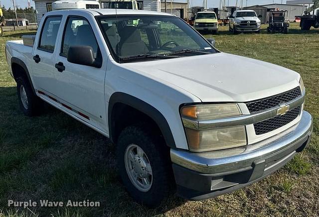 Image of Chevrolet Colorado equipment image 2