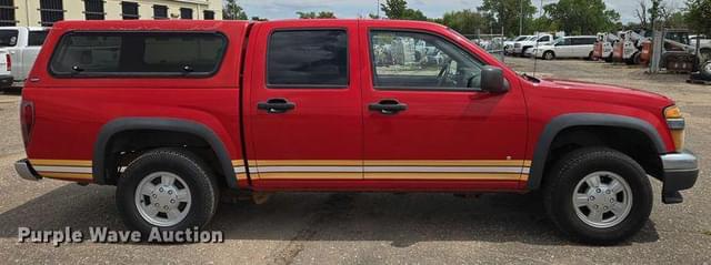 Image of Chevrolet Colorado equipment image 3
