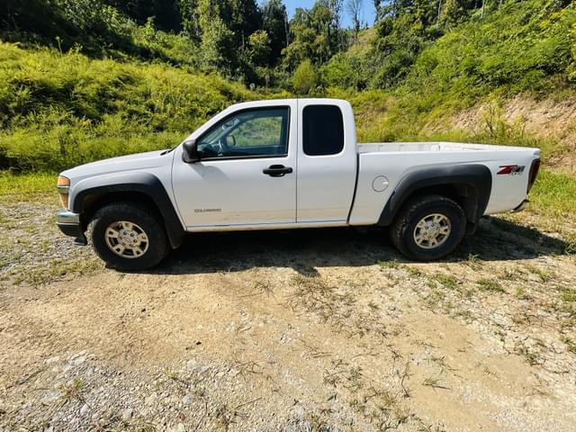 Image of Chevrolet Colorado equipment image 2