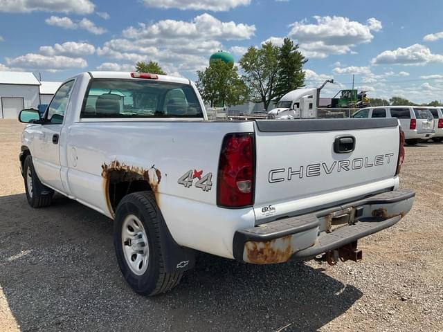 Image of Chevrolet 1500 equipment image 2
