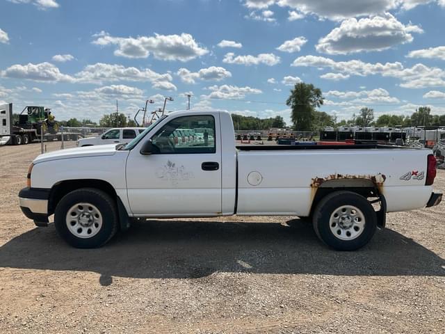 Image of Chevrolet 1500 equipment image 1