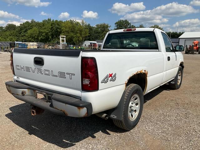 Image of Chevrolet 1500 equipment image 4