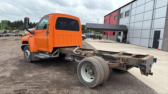 Image of Chevrolet C5500 equipment image 3