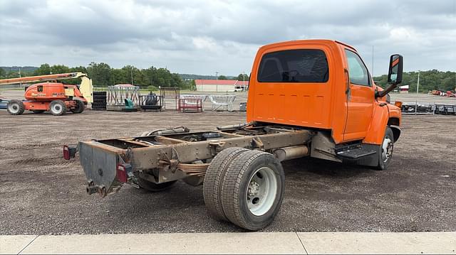 Image of Chevrolet C5500 equipment image 2