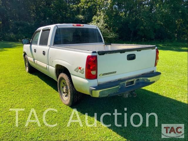 Image of Chevrolet 1500 equipment image 4