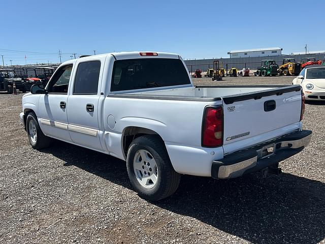 Image of Chevrolet 1500 equipment image 1