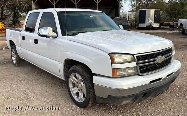 Image of Chevrolet 1500 equipment image 2