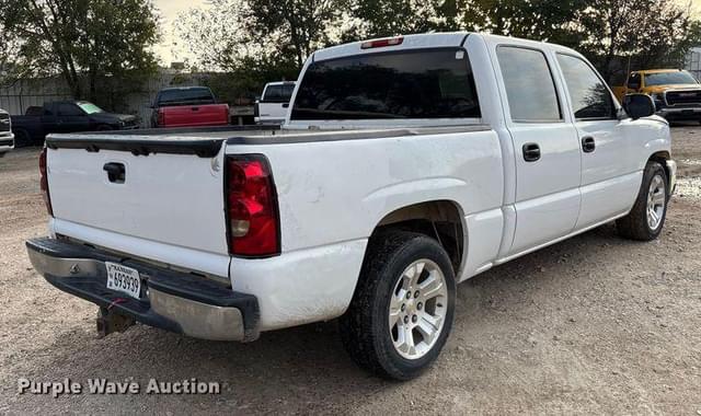 Image of Chevrolet 1500 equipment image 4