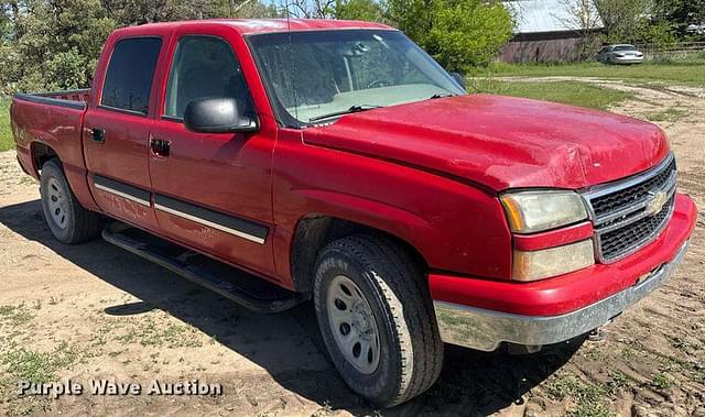 Image of Chevrolet 1500 equipment image 2