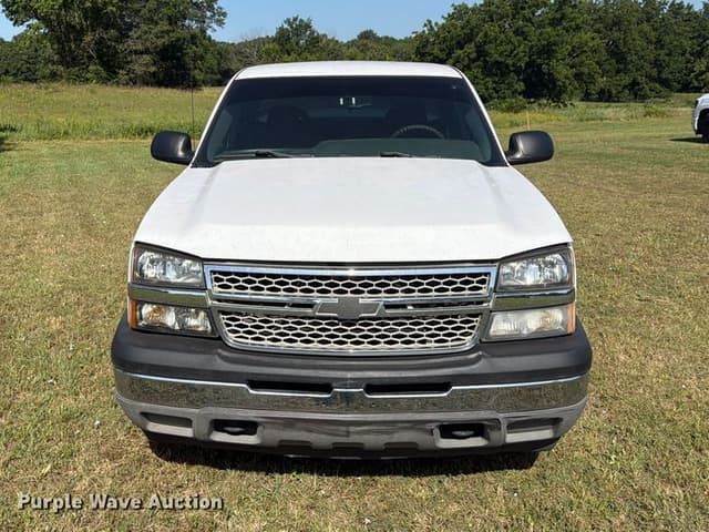 Image of Chevrolet 1500 equipment image 1