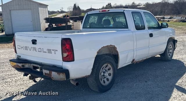 Image of Chevrolet 1500 equipment image 4