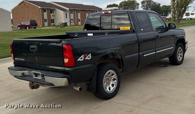 Image of Chevrolet 1500 equipment image 4