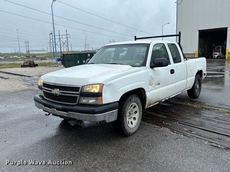 2006 Chevrolet 1500 Equipment Image0