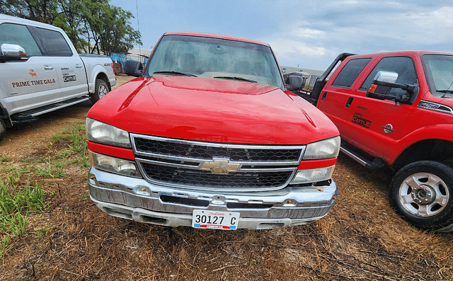 Image of Chevrolet 1500 equipment image 4