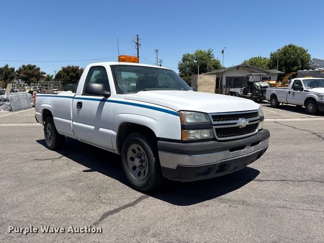 Image of Chevrolet 1500 equipment image 2