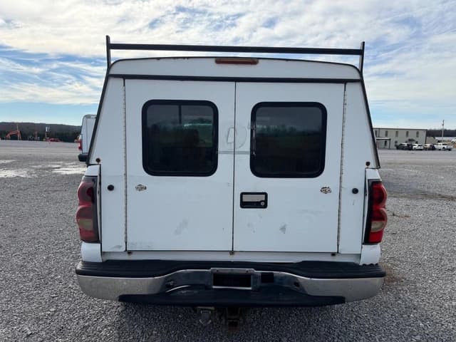 Image of Chevrolet 1500 equipment image 4