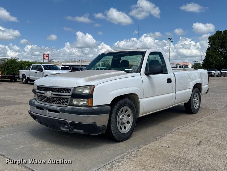 2006 Chevrolet 1500 Equipment Image0
