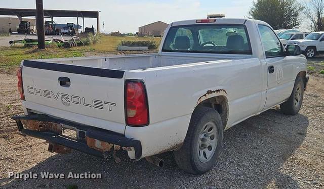 Image of Chevrolet 1500 equipment image 4