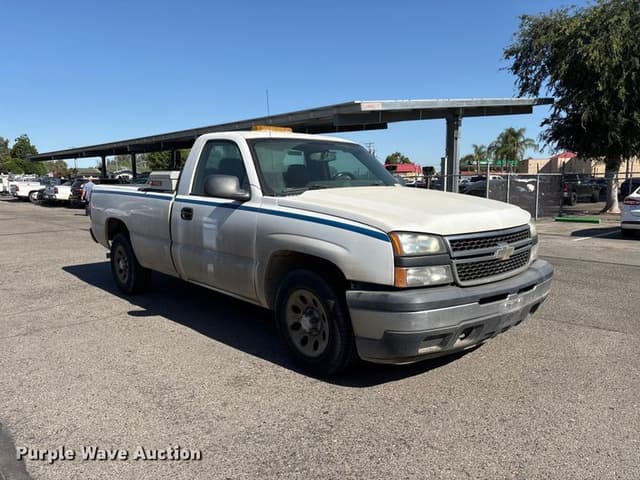 Image of Chevrolet 1500 equipment image 2