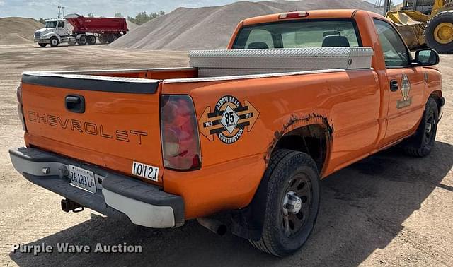 Image of Chevrolet 1500 equipment image 4