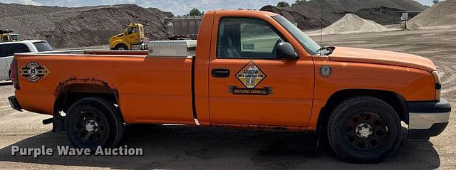Image of Chevrolet 1500 equipment image 3