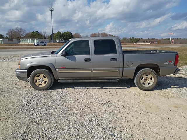 Image of Chevrolet 1500 equipment image 2