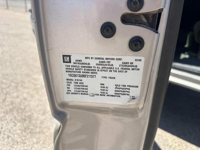 Image of Chevrolet 1500HD equipment image 4