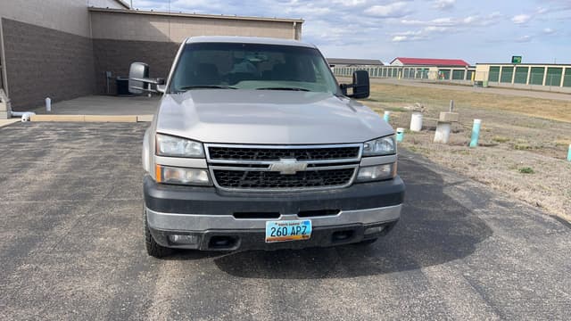 Image of Chevrolet 2500HD equipment image 2